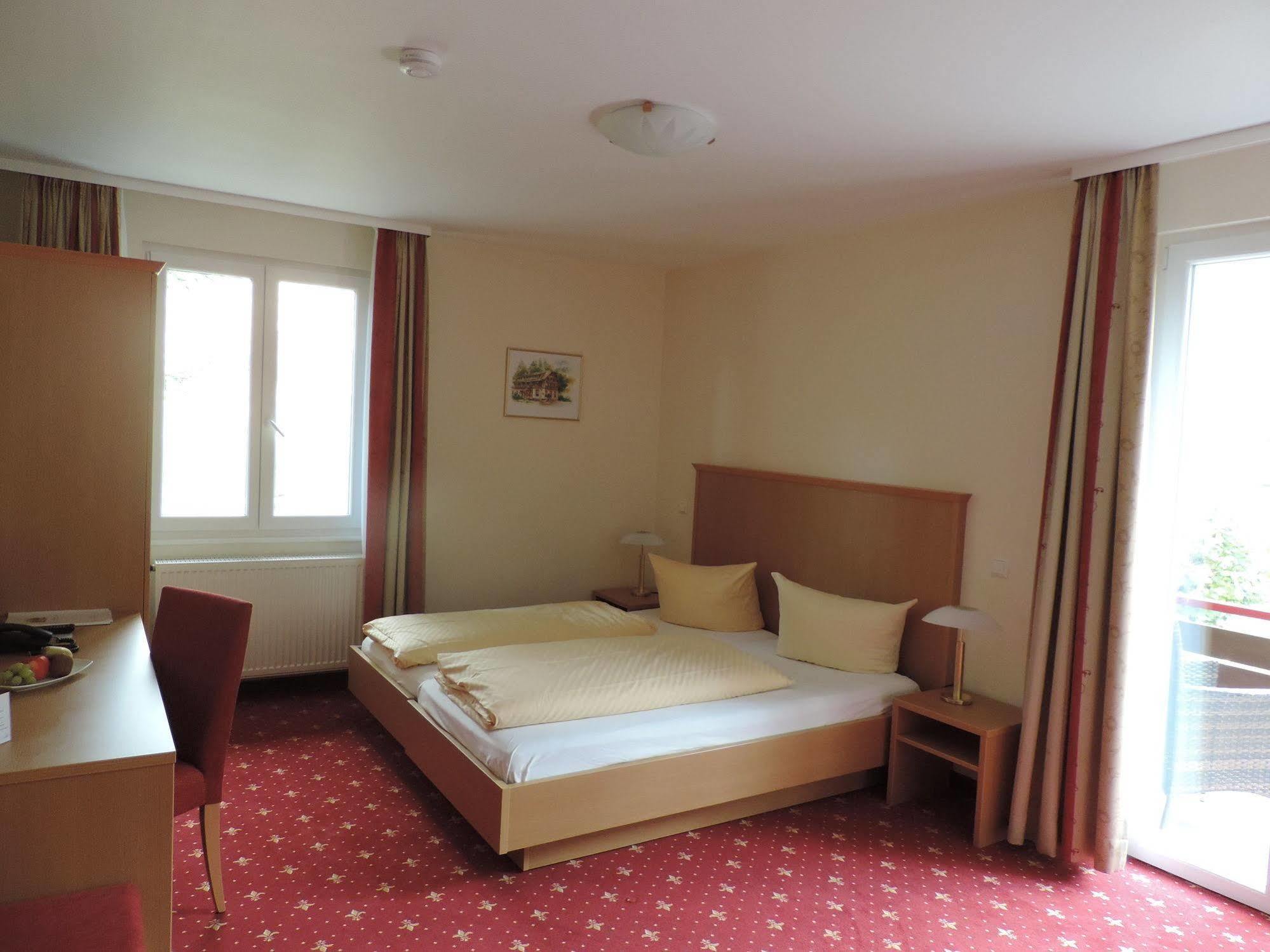 Waldhotel Forellenhof Baden-Baden Exterior photo
